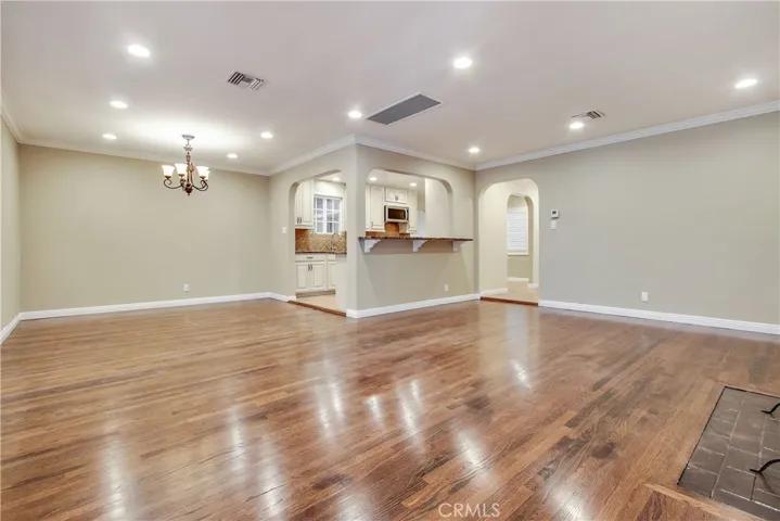 5923 Jumilla Avenue, Woodland Hills, California 91367