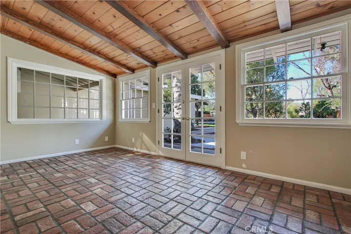 5923 Jumilla Avenue, Woodland Hills, California 91367