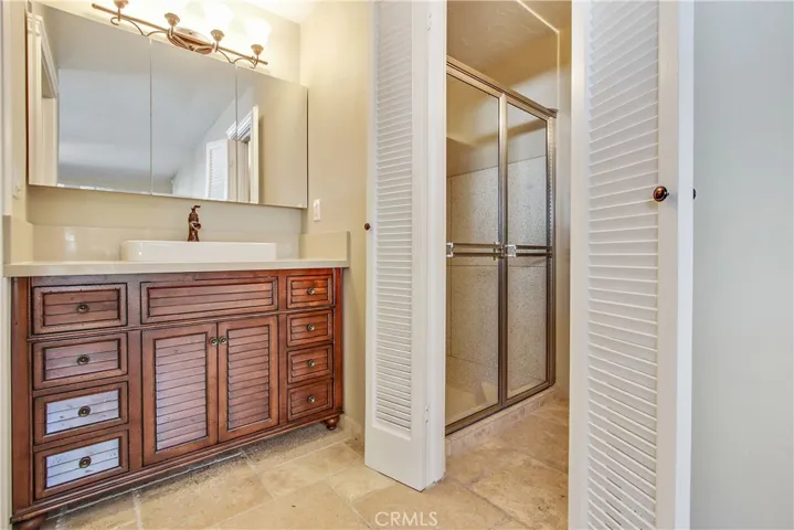 5923 Jumilla Avenue, Woodland Hills, California 91367