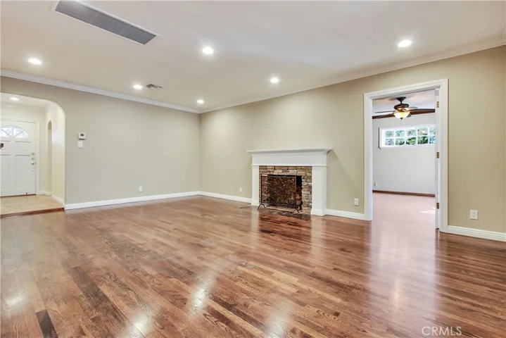 5923 Jumilla Avenue, Woodland Hills, California 91367