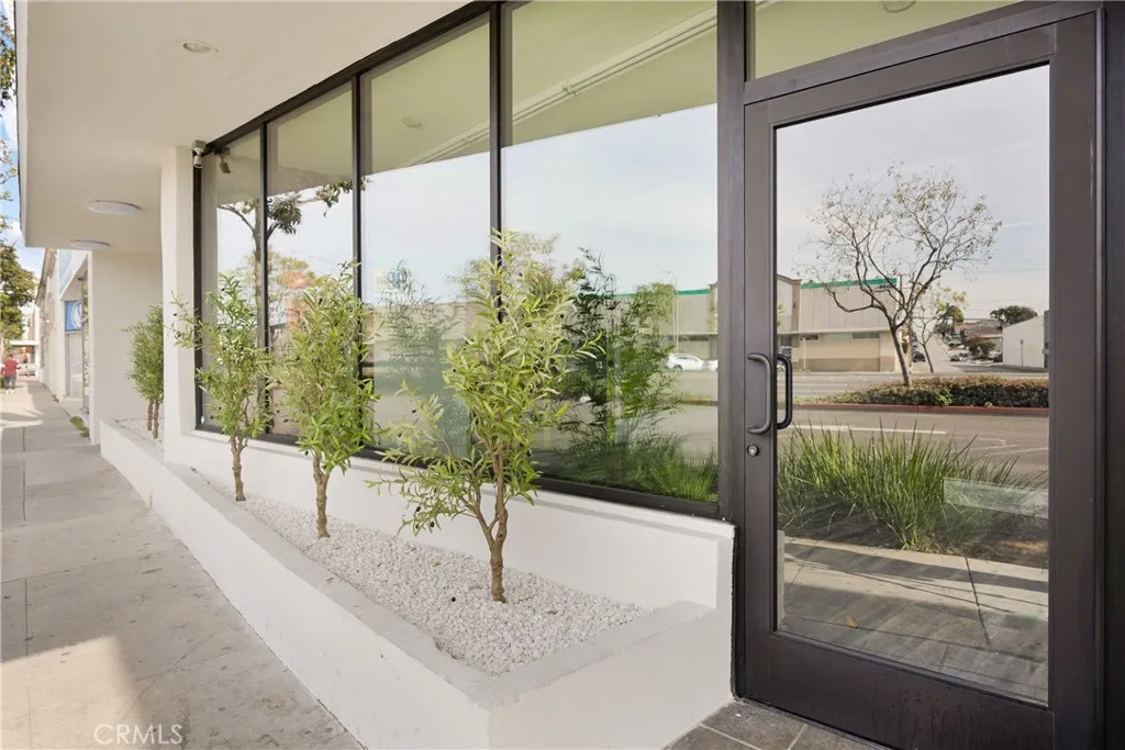 13048 Hawthorne, Hawthorne, California 90250 — photo 5