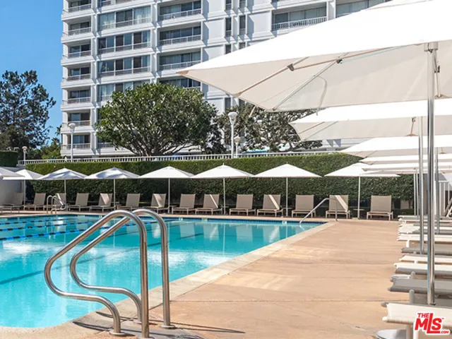 2700 S Neilson Way 1115, Santa Monica, California 90405