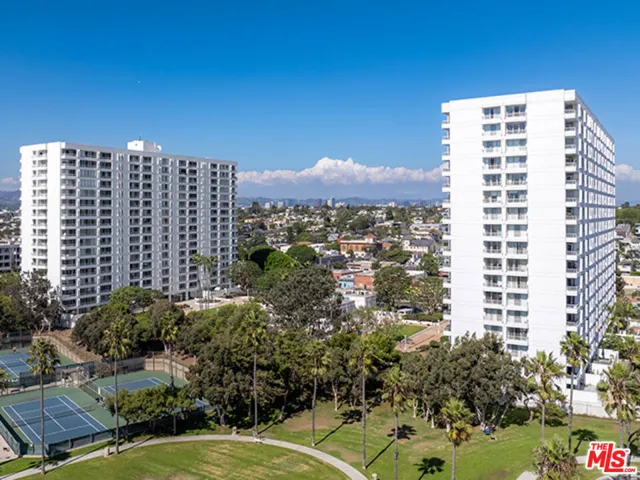 2700 S Neilson Way 1115, Santa Monica, California 90405