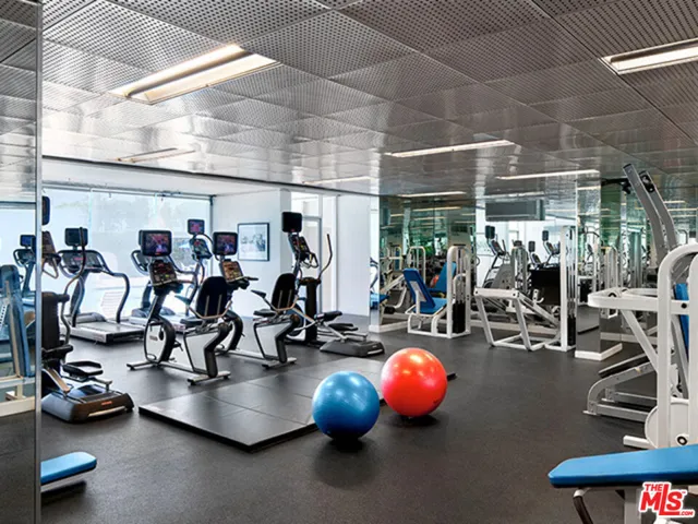 2700 S Neilson Way 1115, Santa Monica, California 90405