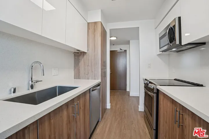 2700 S Neilson Way 1115, Santa Monica, California 90405