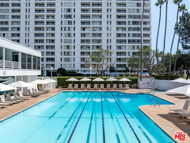 2700 S Neilson Way 1115, Santa Monica, California 90405