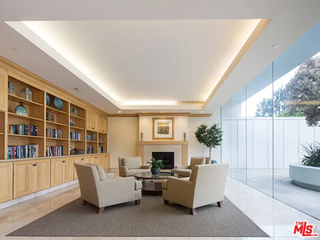 2700 S Neilson Way 1115, Santa Monica, California 90405