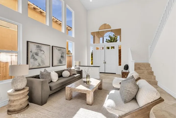 808 Carnaros, San Clemente, California 92672