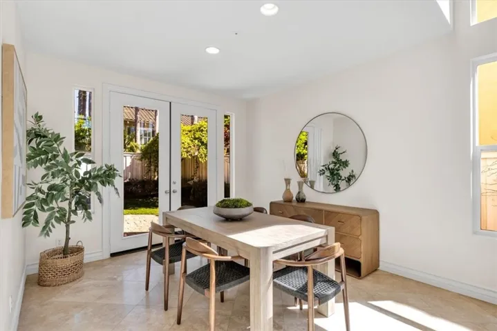 808 Carnaros, San Clemente, California 92672