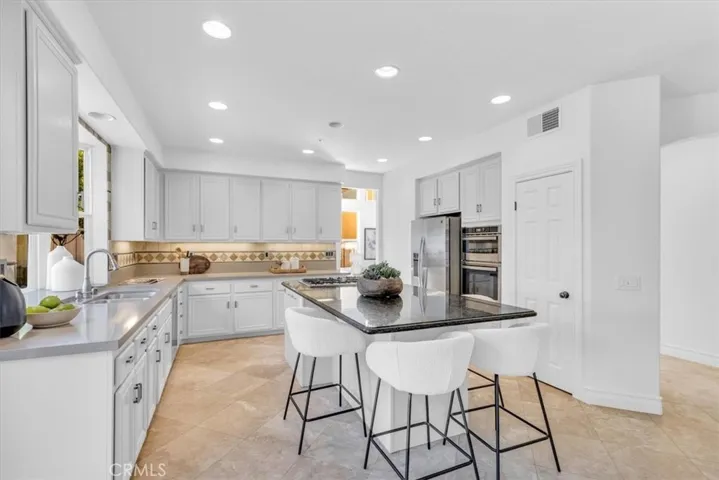 808 Carnaros, San Clemente, California 92672