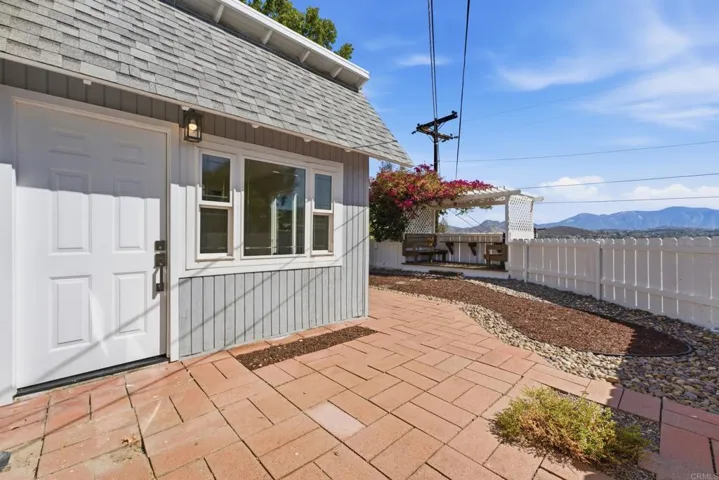 8722 Vanguard Place, Lakeside, California 92040