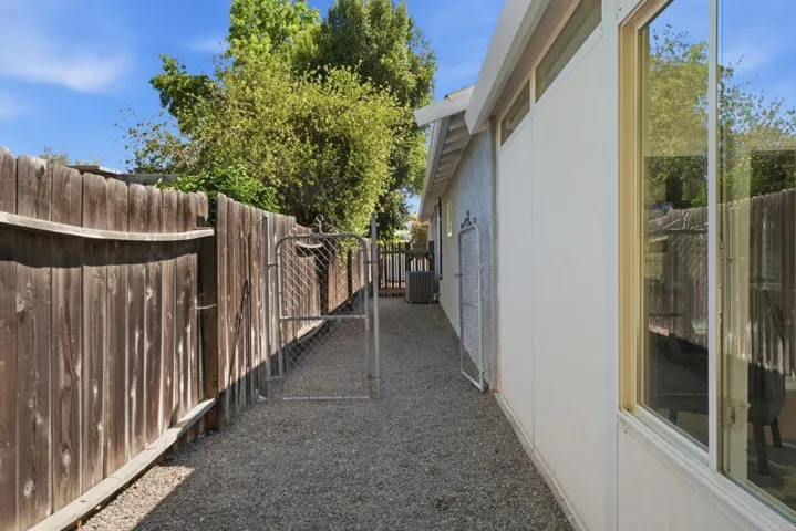 8722 Vanguard Place, Lakeside, California 92040