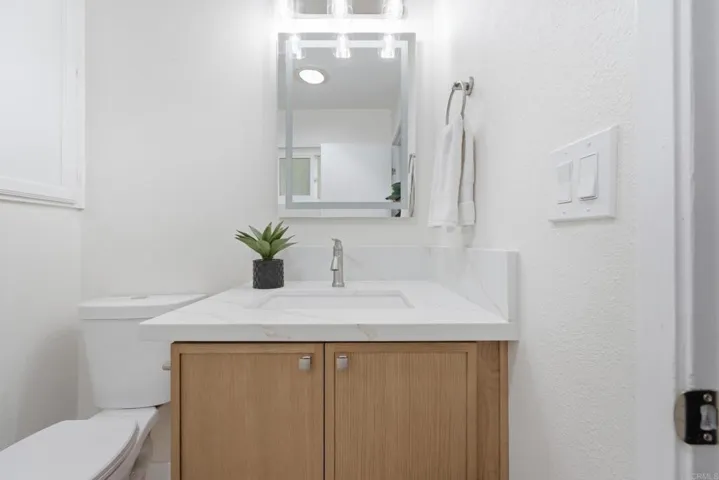 8722 Vanguard Place, Lakeside, California 92040
