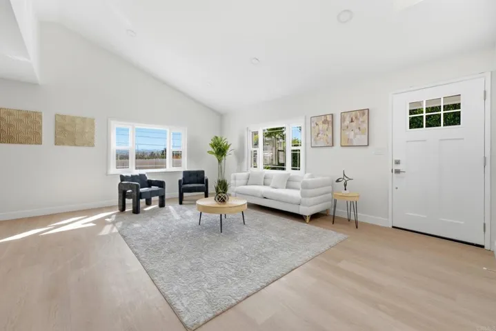 8722 Vanguard Place, Lakeside, California 92040