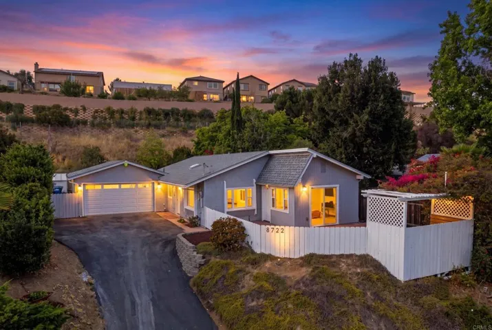 8722 Vanguard Place, Lakeside, California 92040