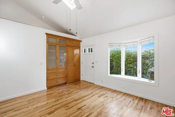 325 Vernon Avenue 4, Venice, California 90291