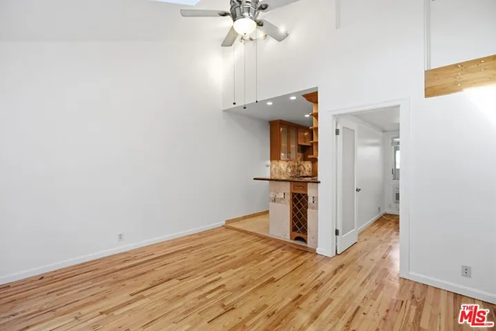 325 Vernon Avenue 4, Venice, California 90291