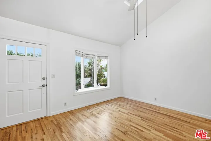 325 Vernon Avenue 4, Venice, California 90291