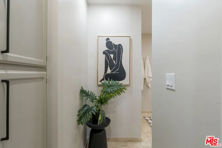 11628 Montana Avenue 208, Los Angeles, California 90049