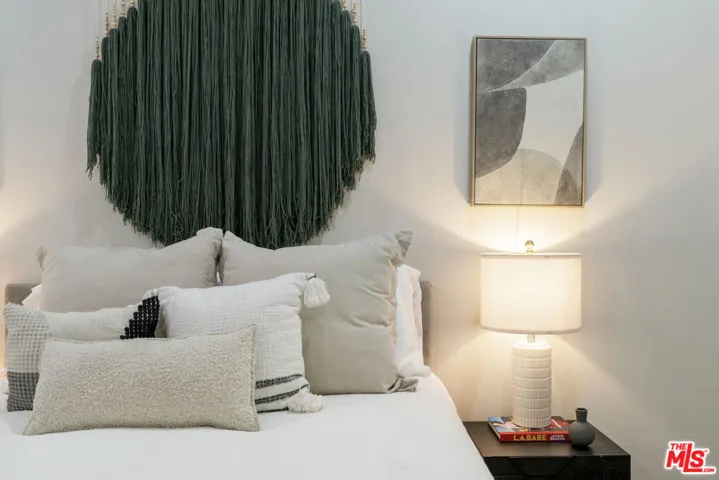 11628 Montana Avenue 208, Los Angeles, California 90049