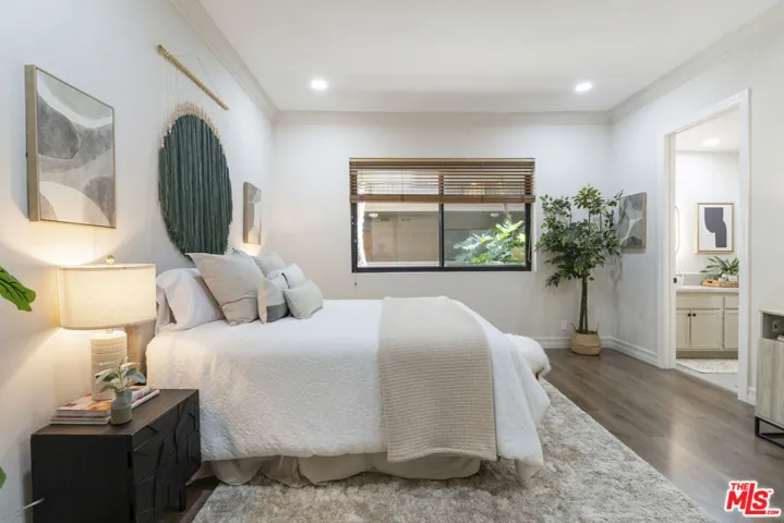 11628 Montana Avenue 208, Los Angeles, California 90049