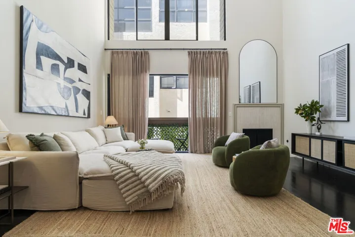 11628 Montana Avenue 208, Los Angeles, California 90049