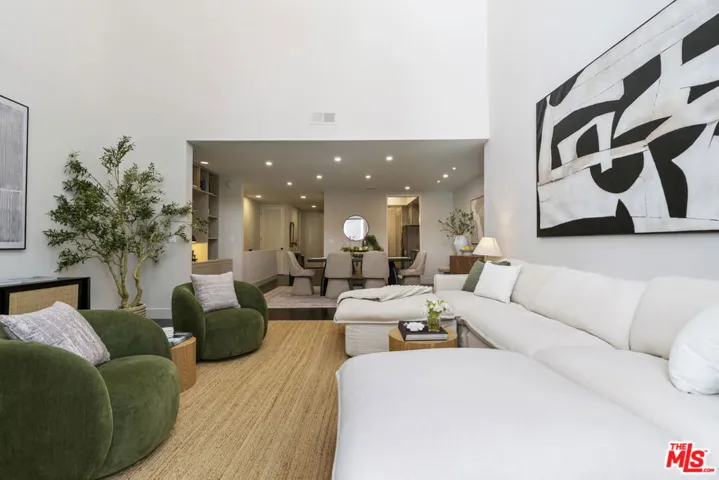 11628 Montana Avenue 208, Los Angeles, California 90049