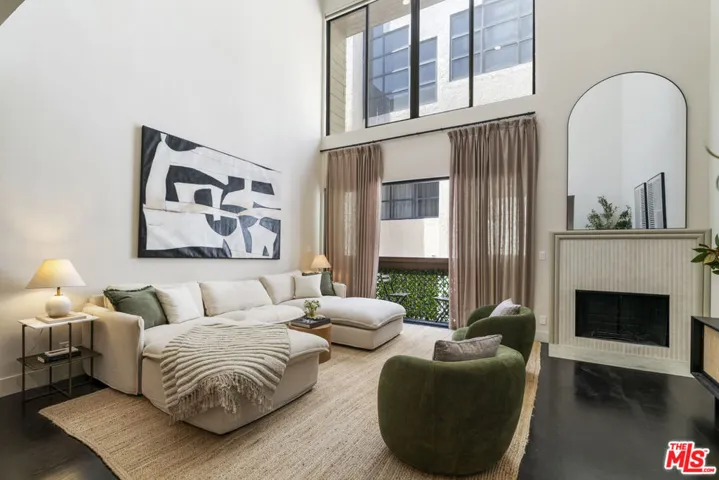 11628 Montana Avenue 208, Los Angeles, California 90049