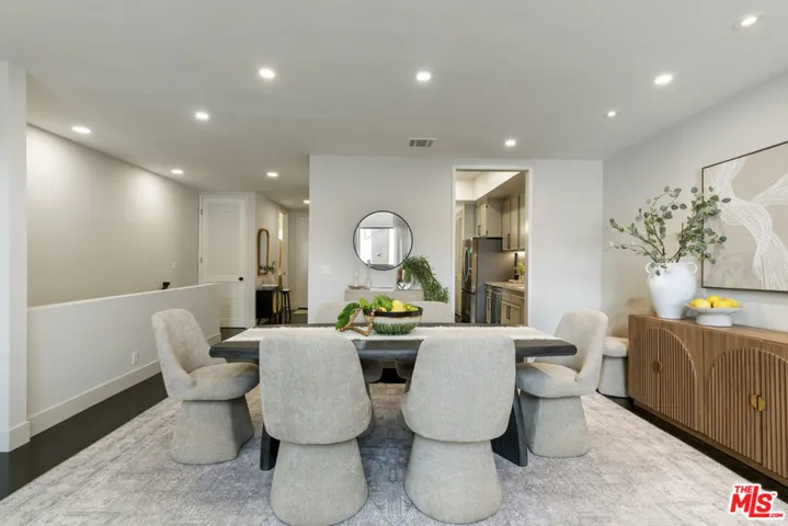 11628 Montana Avenue 208, Los Angeles, California 90049