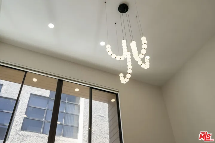 11628 Montana Avenue 208, Los Angeles, California 90049