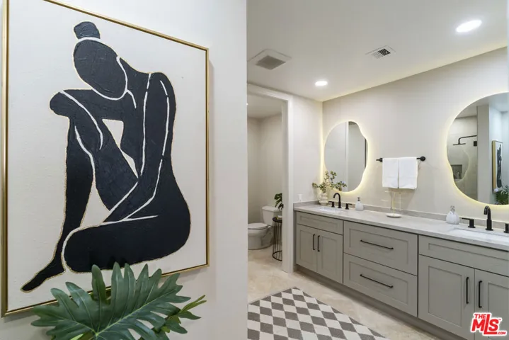 11628 Montana Avenue 208, Los Angeles, California 90049
