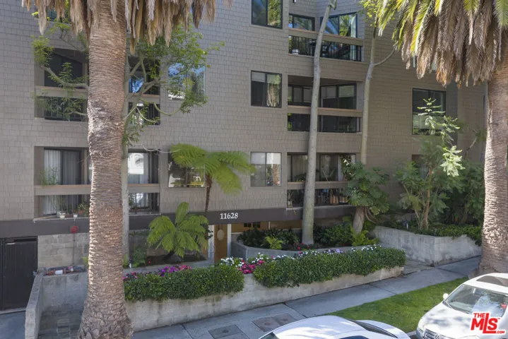 11628 Montana Avenue 208, Los Angeles, California 90049