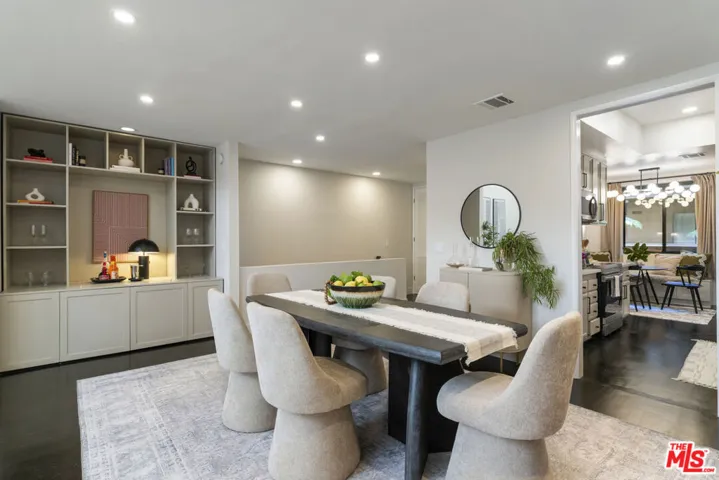 11628 Montana Avenue 208, Los Angeles, California 90049