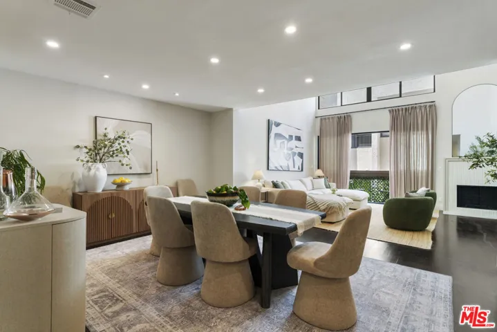 11628 Montana Avenue 208, Los Angeles, California 90049
