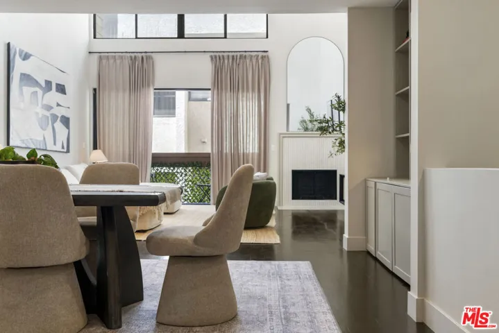 11628 Montana Avenue 208, Los Angeles, California 90049