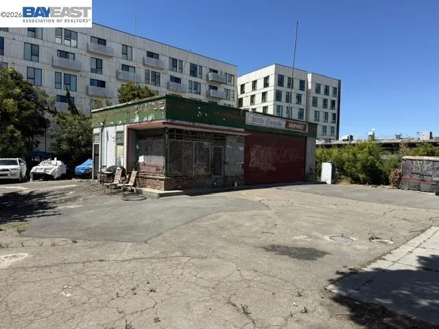 1211 7th St