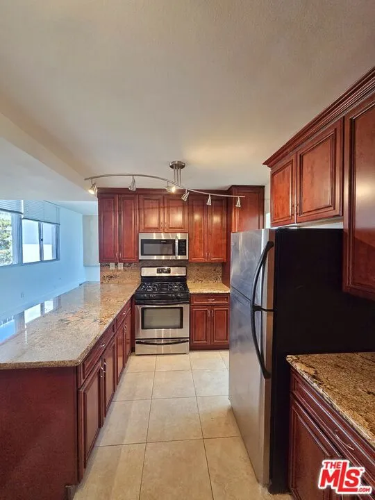 17368 W Sunset Blvd 405 A, Pacific Palisades, California 90272 — photo 4