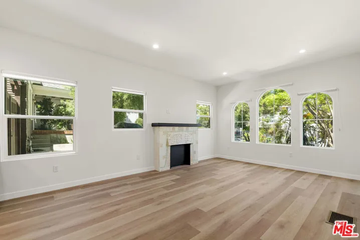1305 Lucile Avenue 4, Los Angeles, California 90026