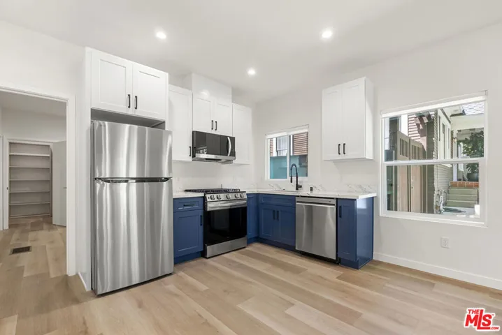 1305 Lucile Avenue 4, Los Angeles, California 90026