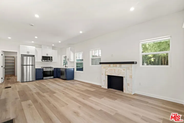1305 Lucile Avenue 4, Los Angeles, California 90026