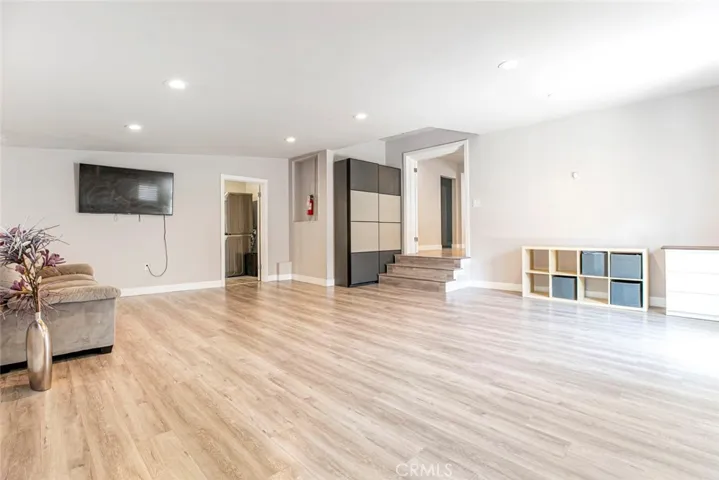 1527 N Screenland Drive, Burbank, California 91505