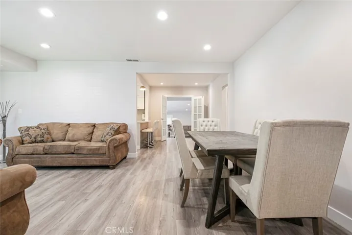 1527 N Screenland Drive, Burbank, California 91505