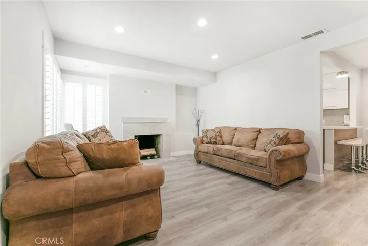 1527 N Screenland Drive, Burbank, California 91505