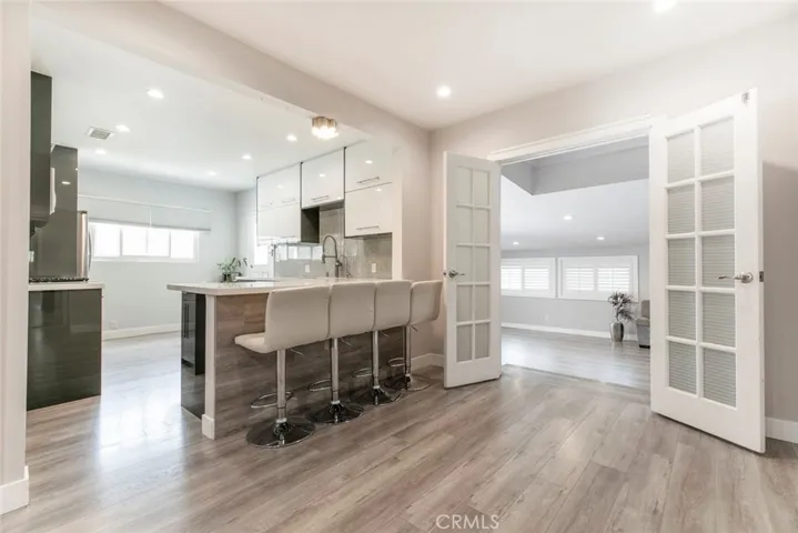 1527 N Screenland Drive, Burbank, California 91505