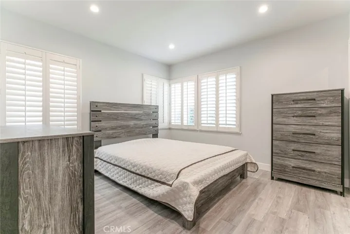 1527 N Screenland Drive, Burbank, California 91505