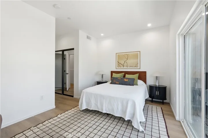 1428 S Cloverdale Avenue, Los Angeles, California 90019