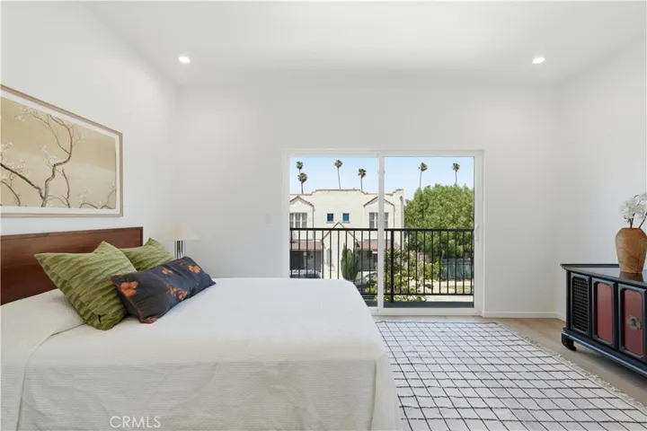 1428 S Cloverdale Avenue, Los Angeles, California 90019
