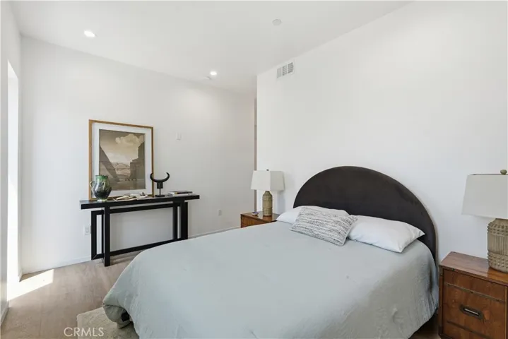 1428 S Cloverdale Avenue, Los Angeles, California 90019