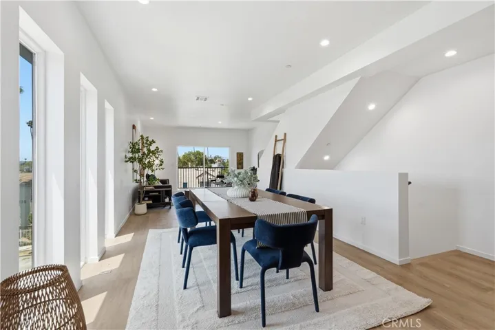 1428 S Cloverdale Avenue, Los Angeles, California 90019