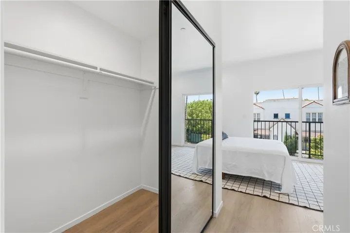 1428 S Cloverdale Avenue, Los Angeles, California 90019